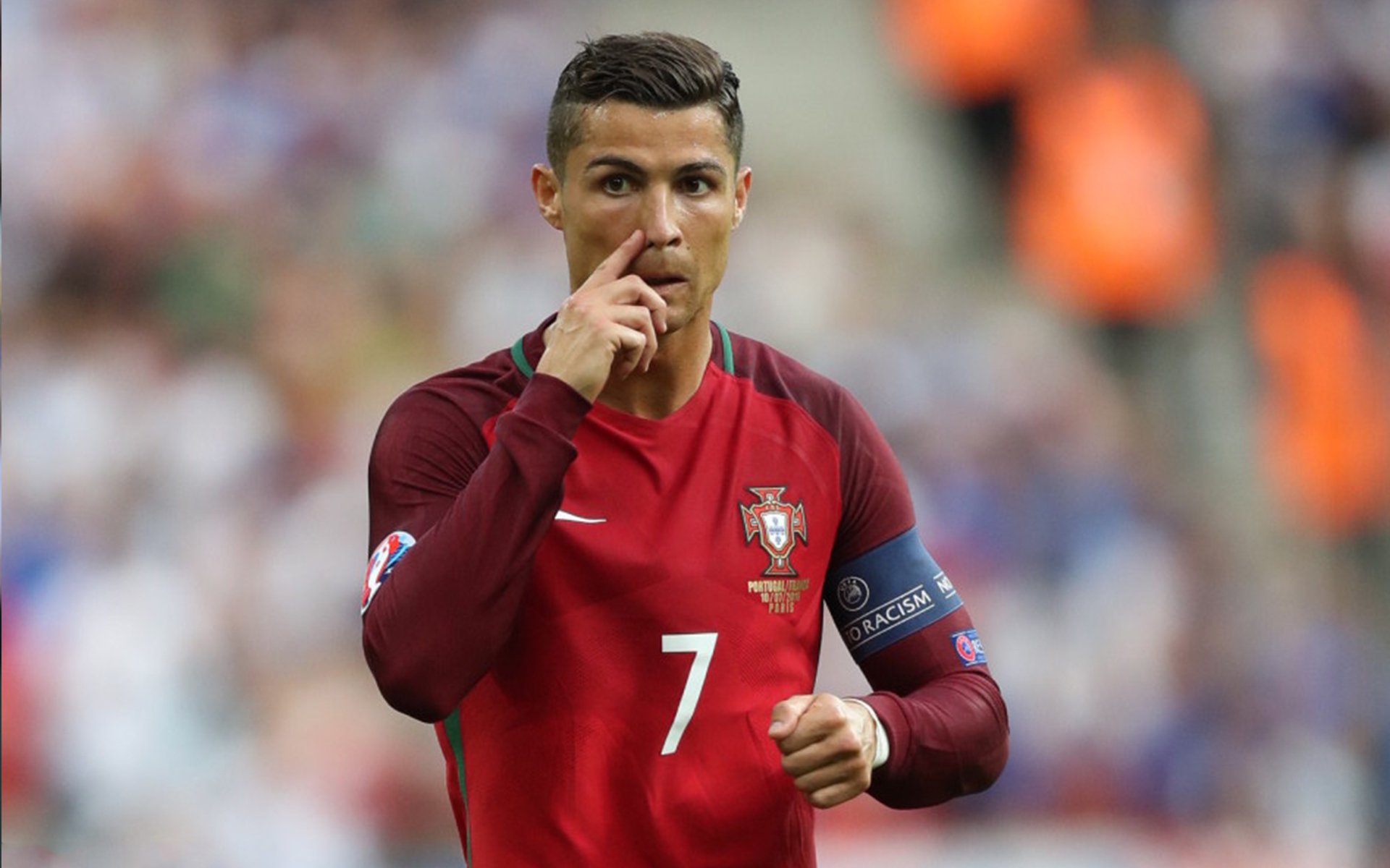 mk体育电脑版下载-法兰克福边卫布朗即将转会,豪门俱乐部竞相追逐,法国后卫布兰科集锦